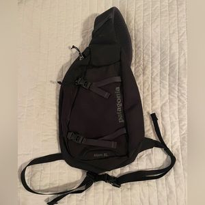 Patagonia Black 8L Atom Sling Bag